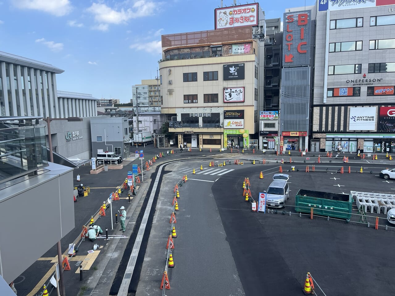 登戸駅前広場の整備工事の様子