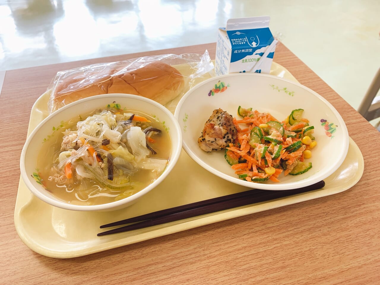 学校給食 イメージ写真