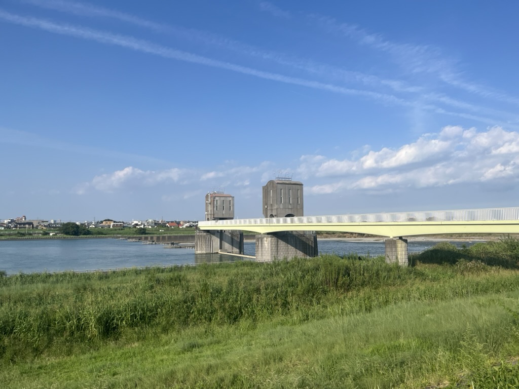 二ヶ領せせらぎ館近くの多摩川河川敷-4