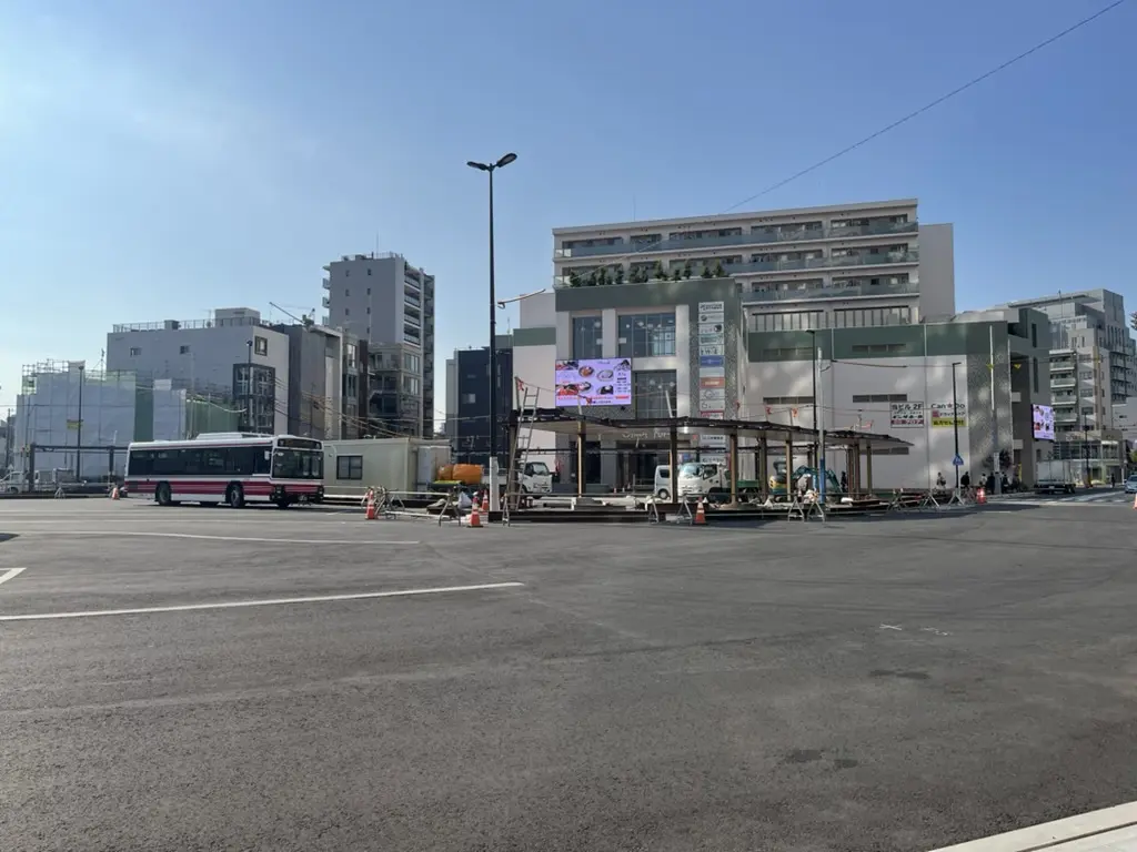 整備中の向ヶ丘遊園北口駅前広場-2