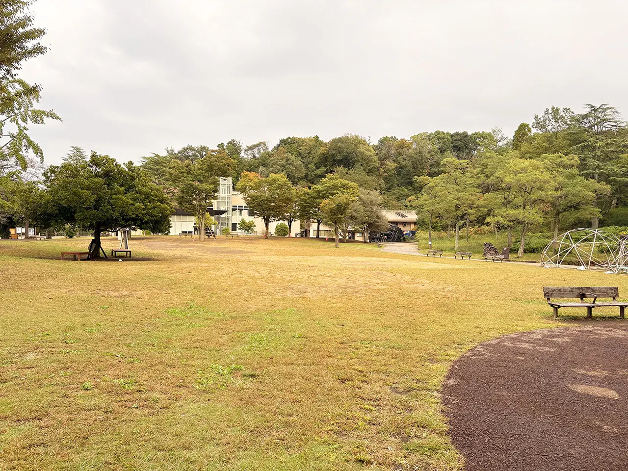 生田緑地の中央広場
