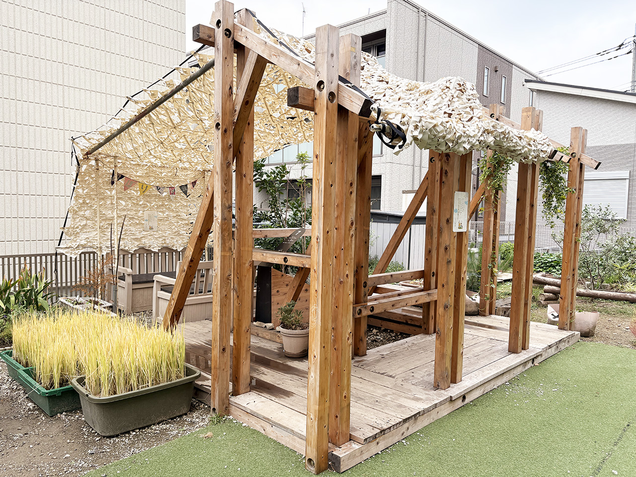 イツモの空き地の休憩所