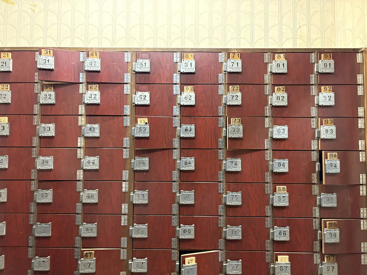 ヘルスよしのの下駄箱