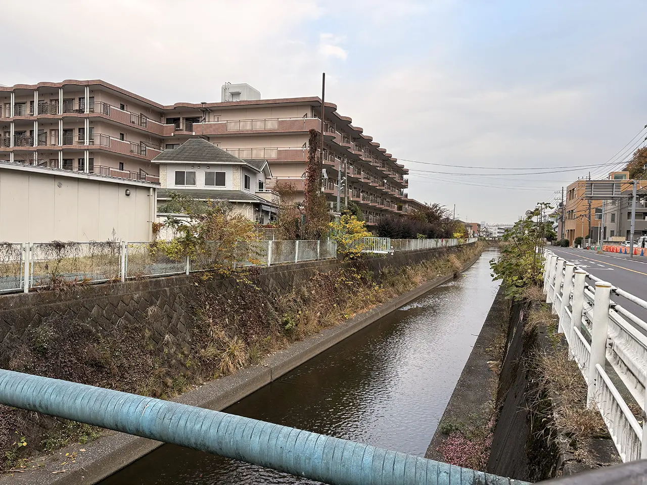 二ヶ領用水長尾橋付近の様子