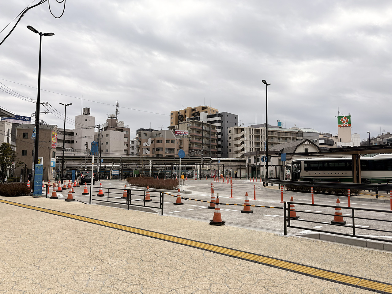 向ヶ丘遊園北口広場