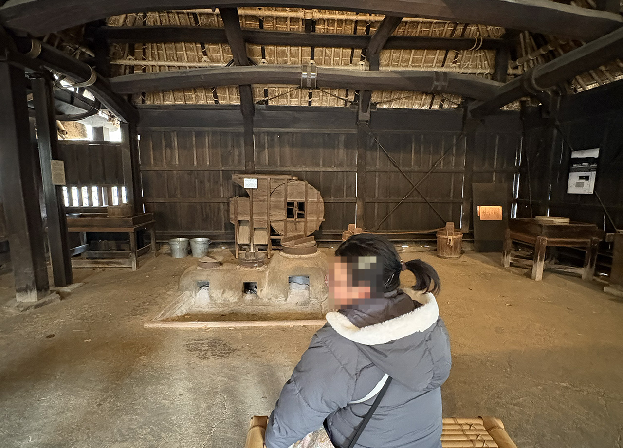 日本民家園の合掌造りの民家の中