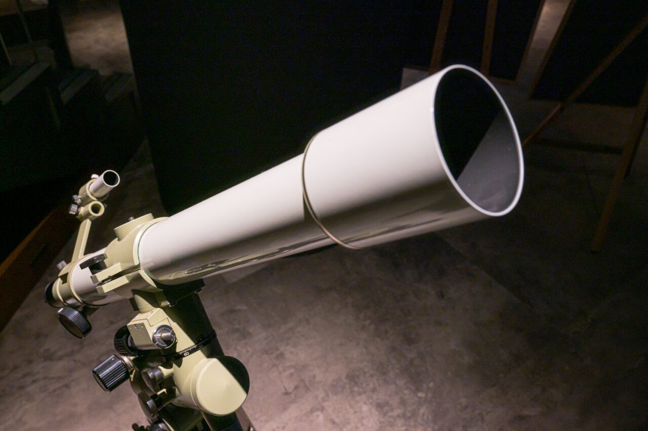 望遠鏡のイメージ画像
