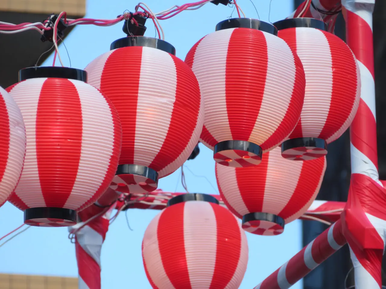 夏祭りの提灯イメージ画像