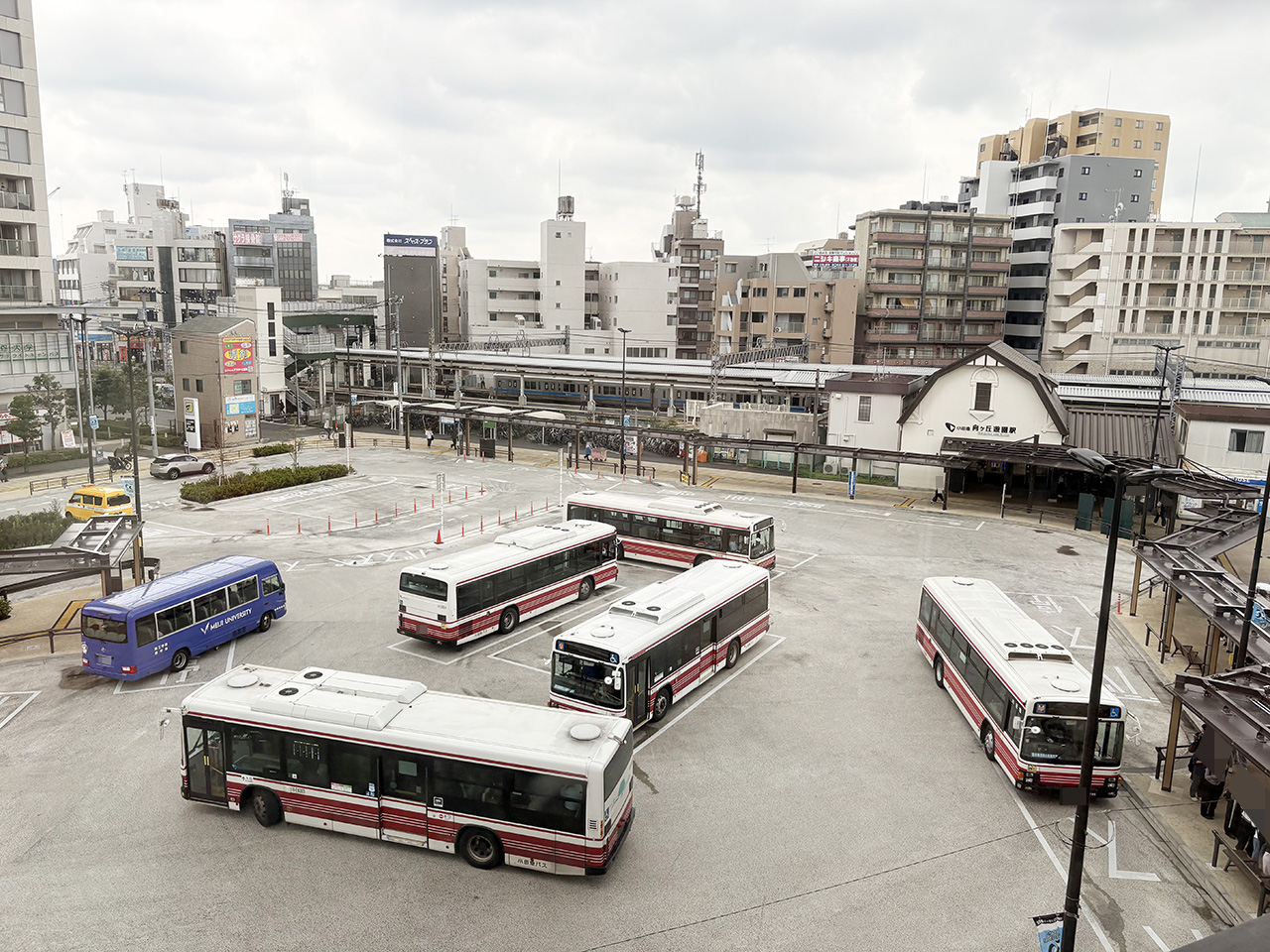 銀座フォレストから望む向ヶ丘遊園駅