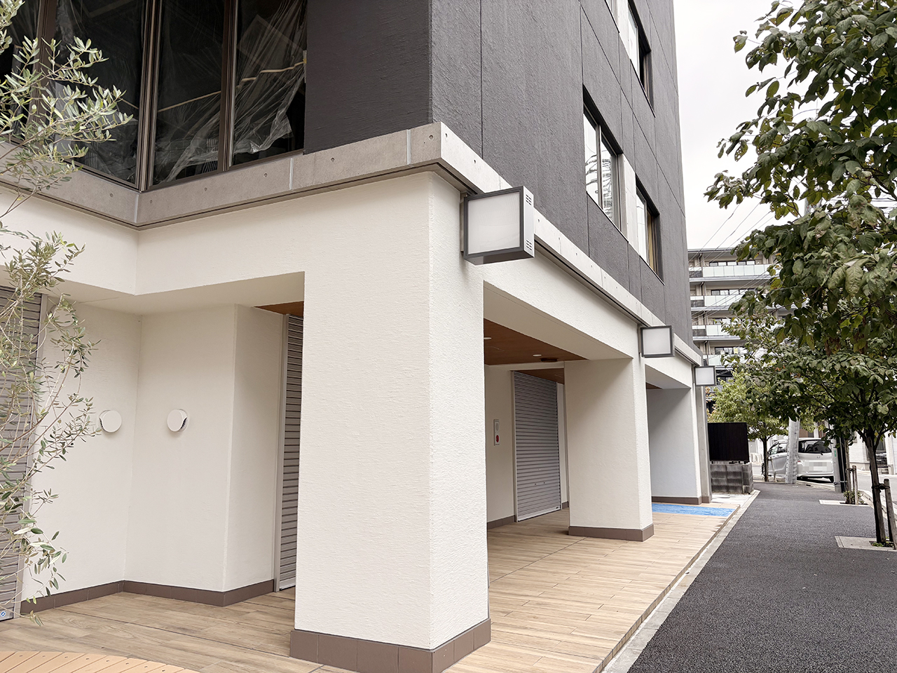 登戸2号線沿いの新ビルY.base2487